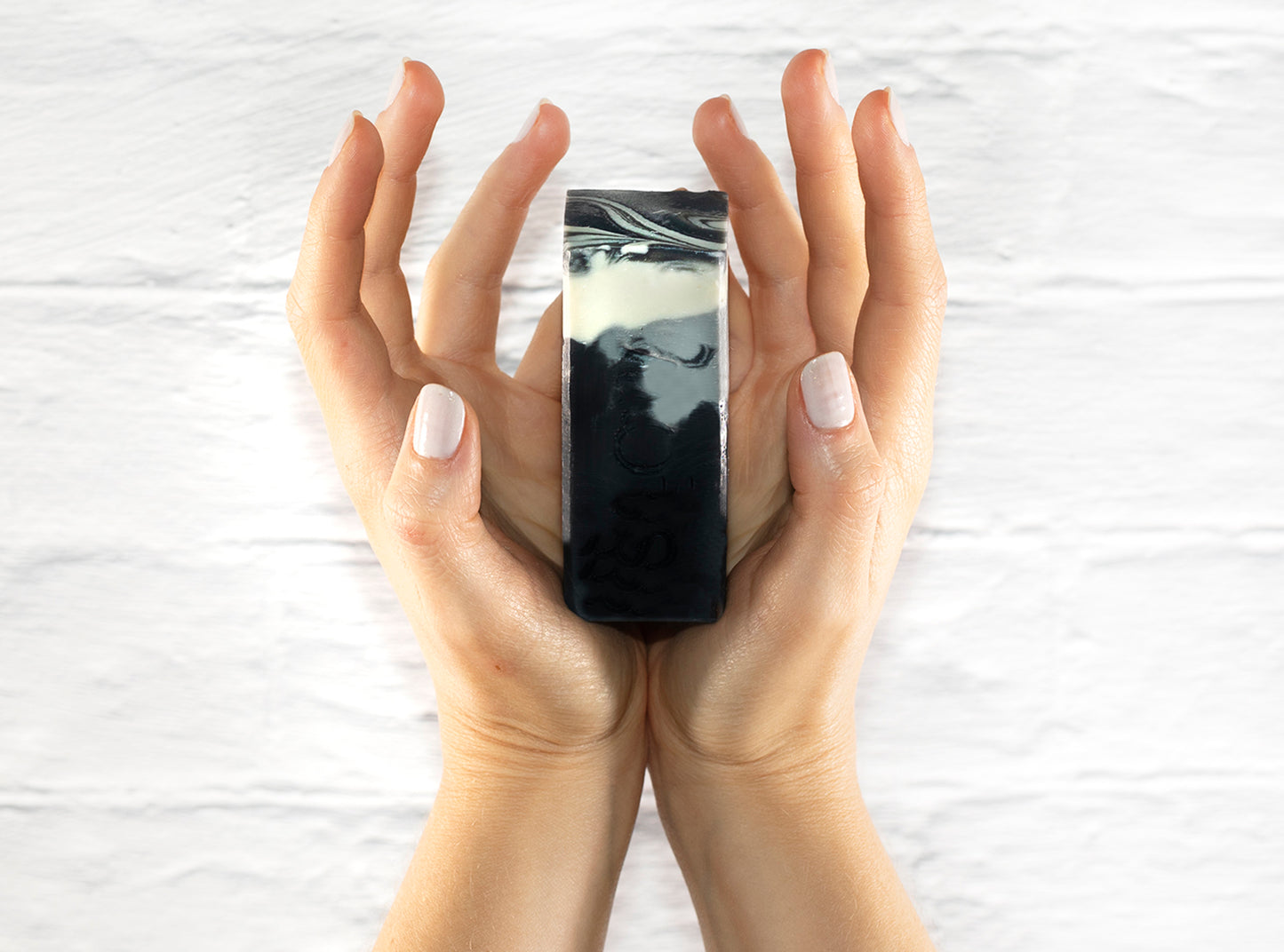 Sabonete Carvão Ativado - Hortelã-pimenta e Basílico