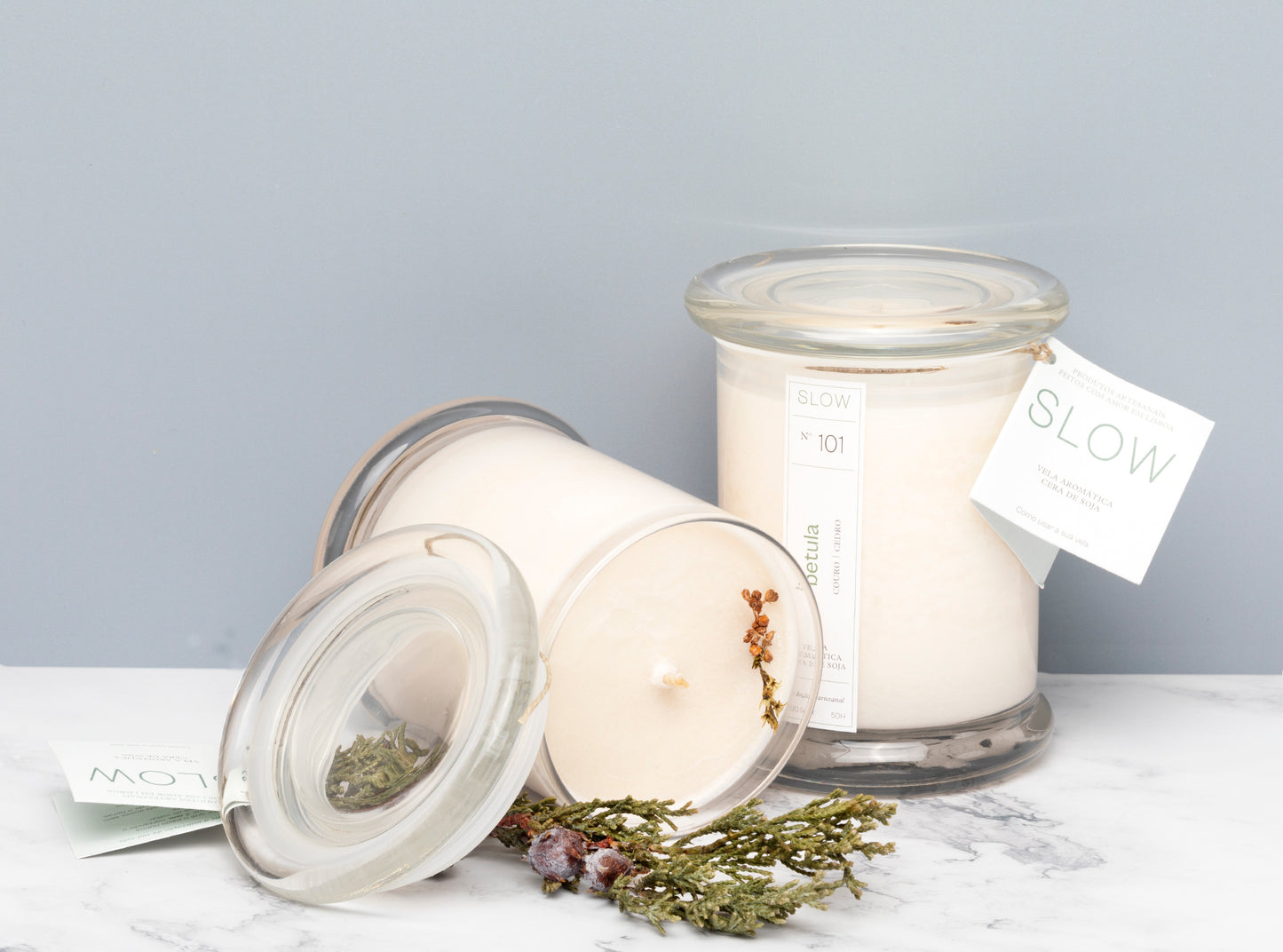 Vela Status Betula - Couro e Cedro