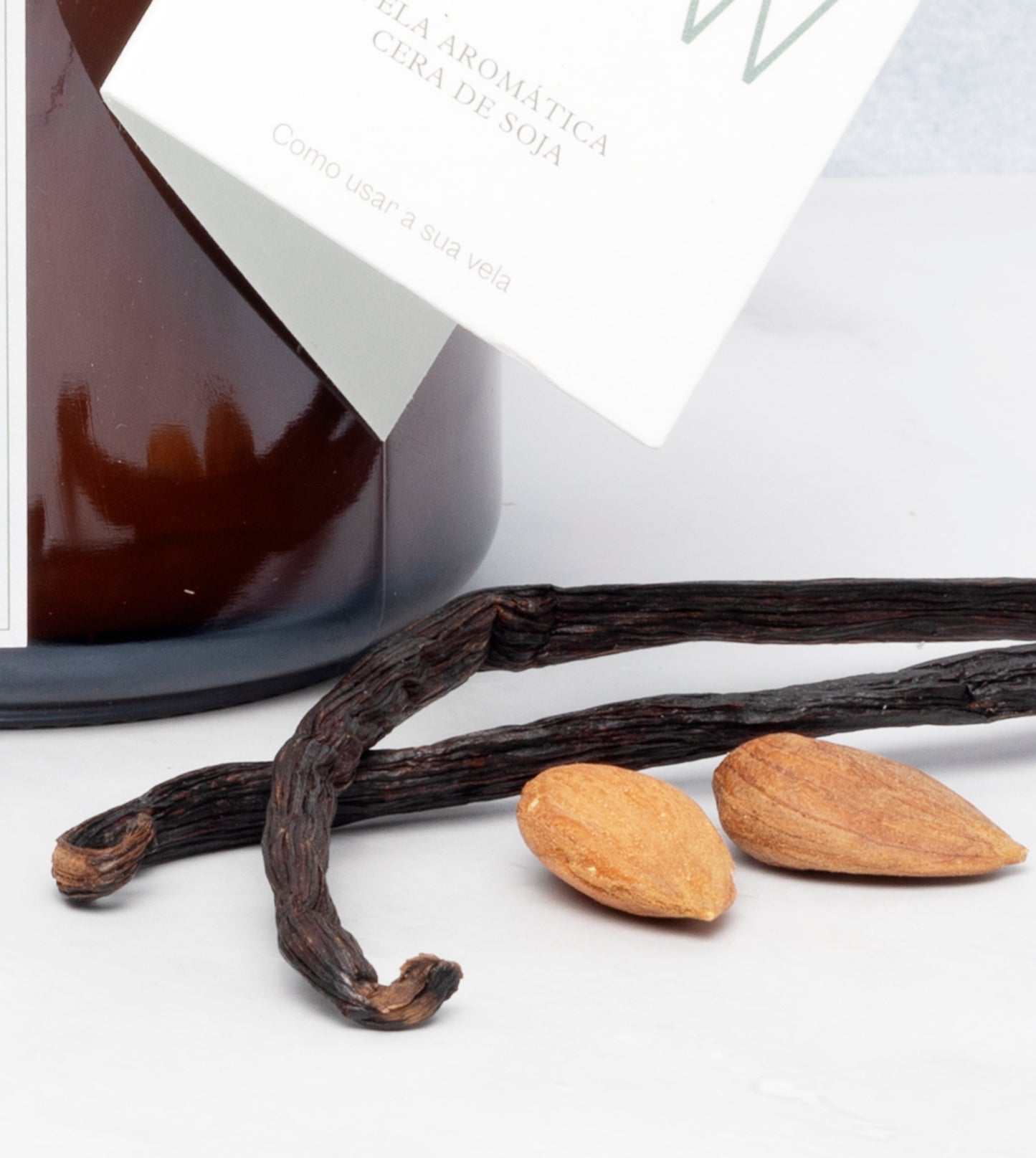 Vela Jar Prunus - Baunilha e Amêndoa